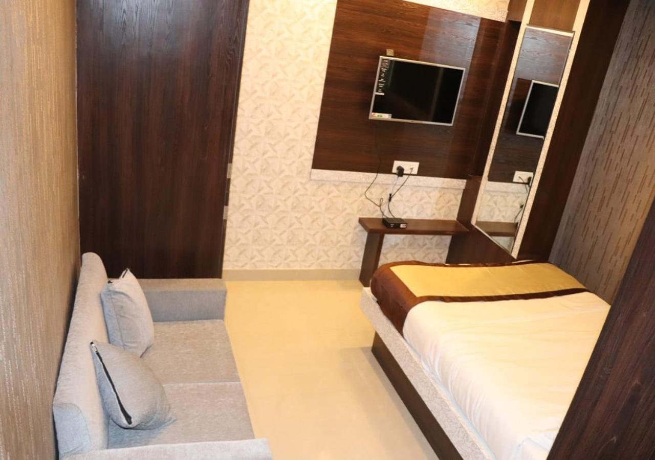 Hotel Angina Calcutta Exteriör bild